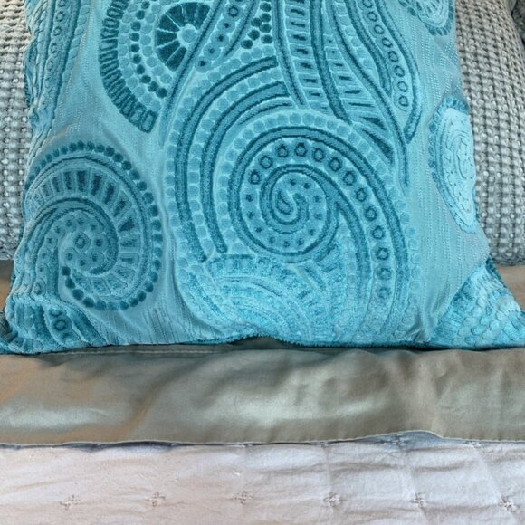 Pair Of Pier 1 Paisley Velvet Teal Textured Pillow Covers 17” Square Boho - Picture 1 of 8